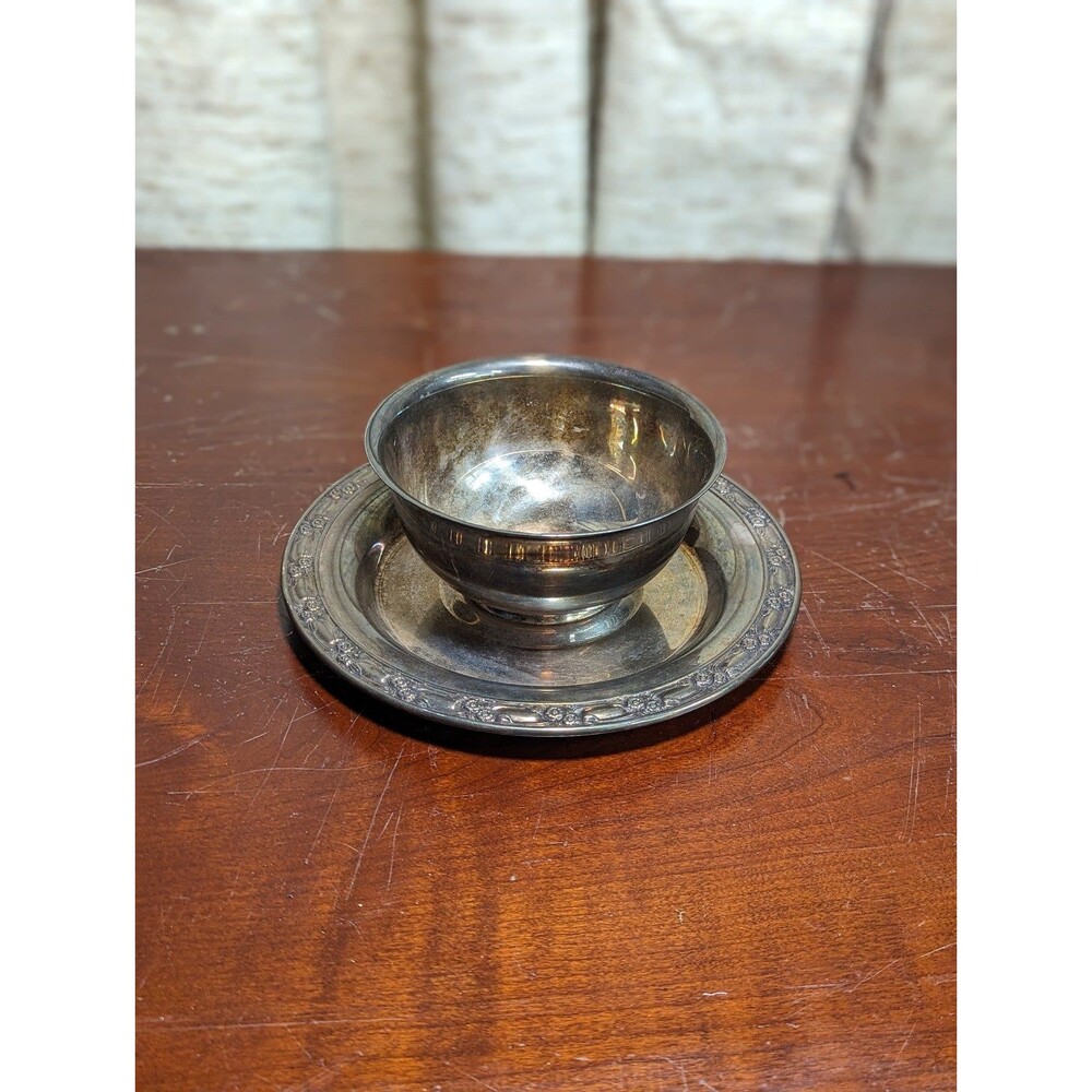 Vintage Oneida Silversmith Sauce Gravy Bowl attached to saucer with floral rim